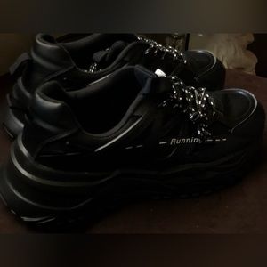 men shoes never worn they were to small and it got to long to return